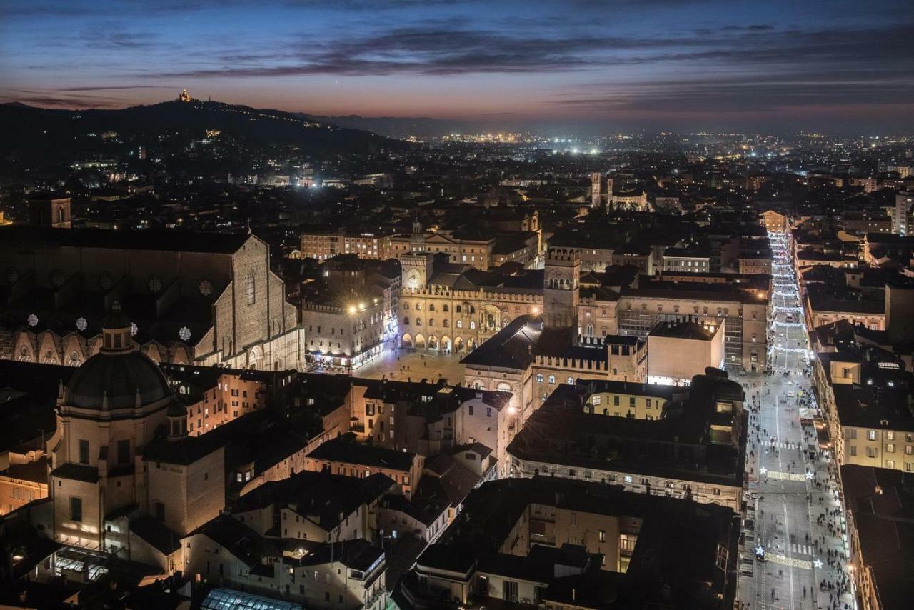 Visione Strada Maggiore 62 — Photos 1